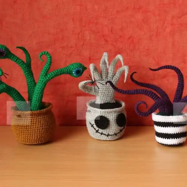 Crochet Halloween Nightmare Plant