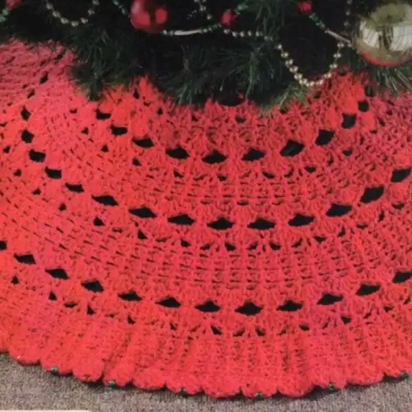 Vintage-Inspired Crochet Tree Skirt