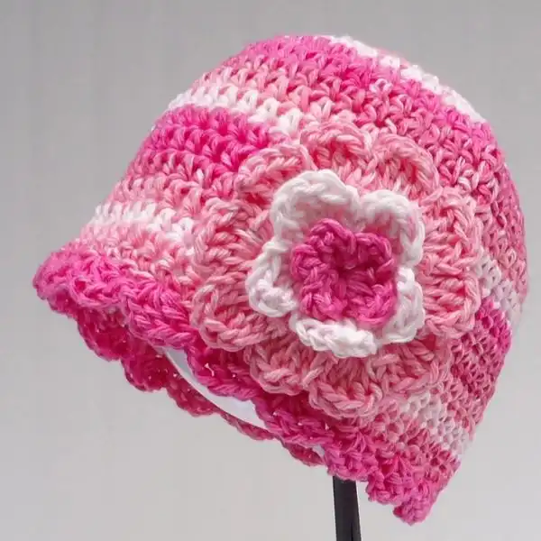 Flower & Scalloped Hat