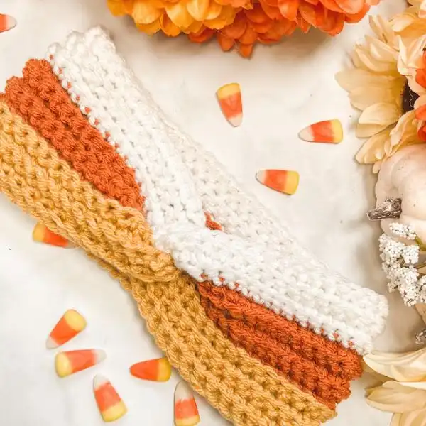 Single Crochet Headband With A Twist