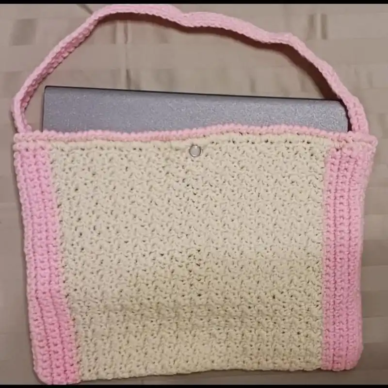 Laptop - Notebook Crochet Tote