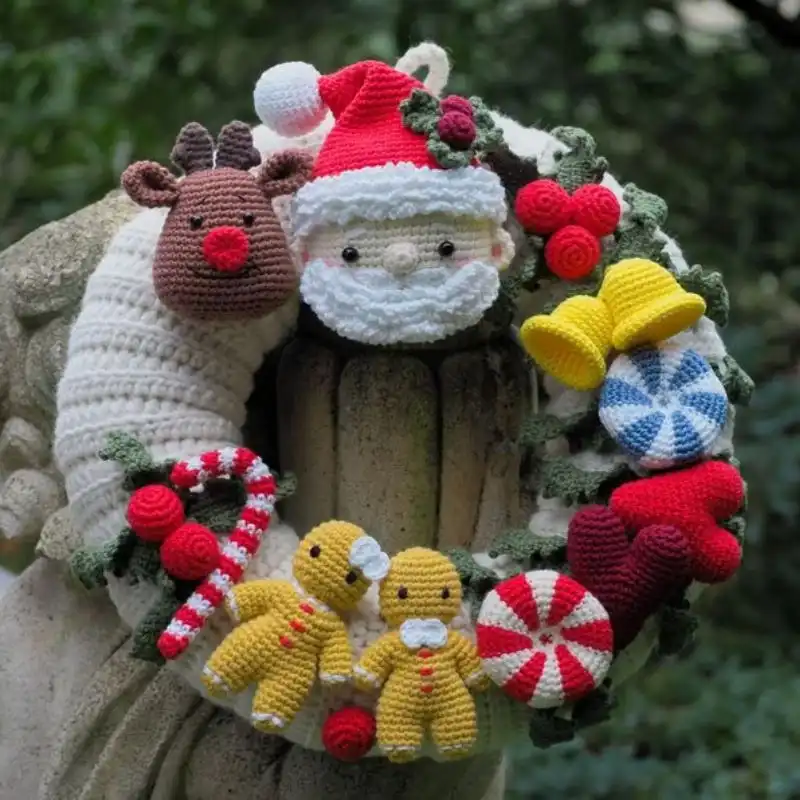 Christmas Crochet Toys Wreath