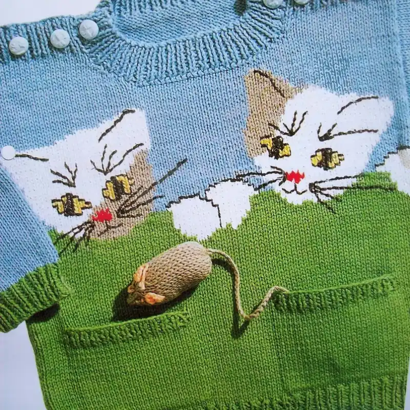 Motif Mouse In Pocket Toy Sweater