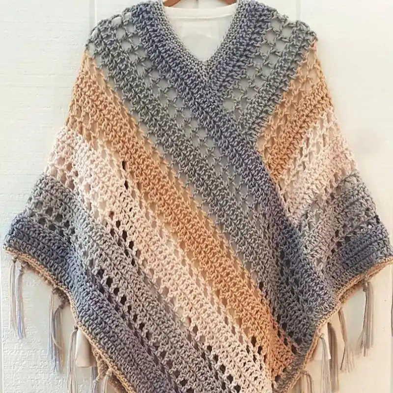 Easy Weekend Poncho With Fringe