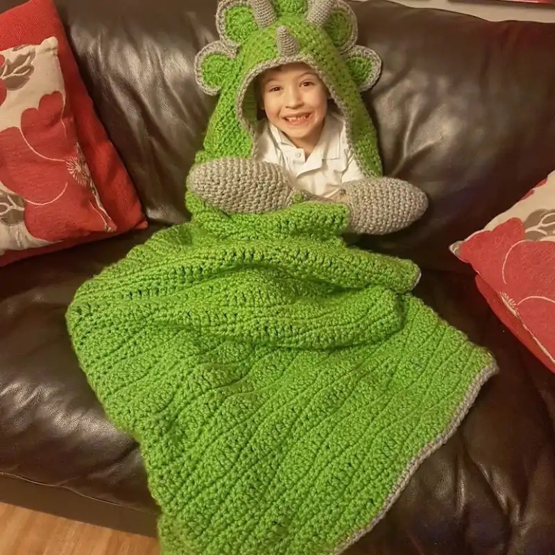 2 In 1 Hooded Dinosaur Blanket