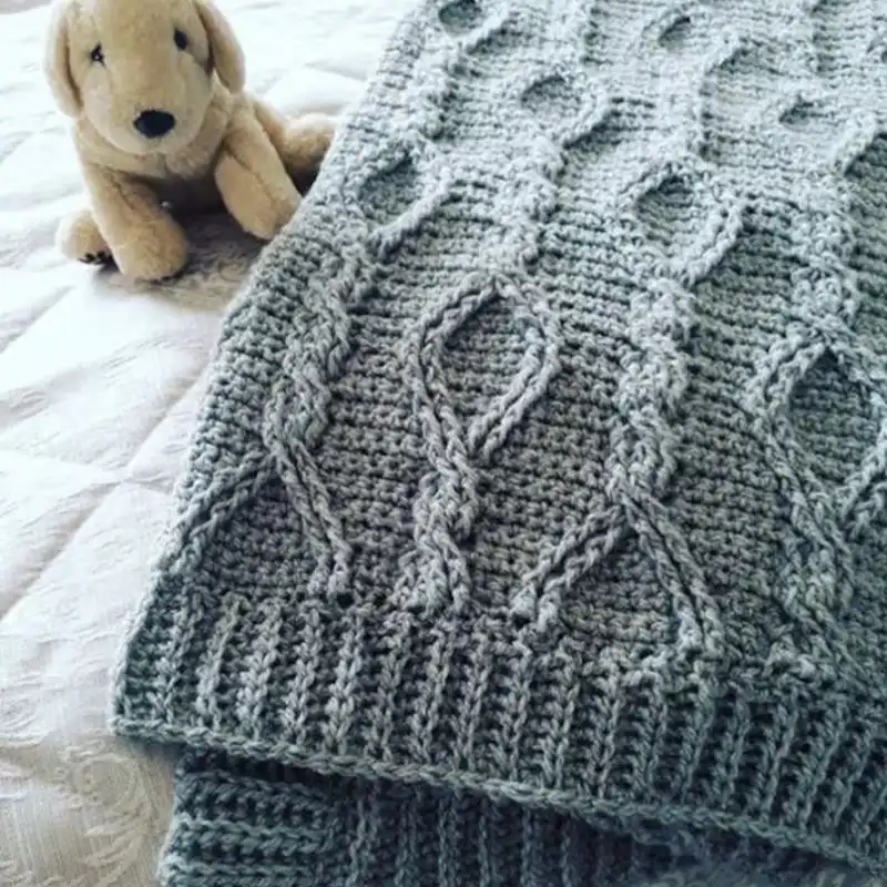 Candlestick Cable Blanket