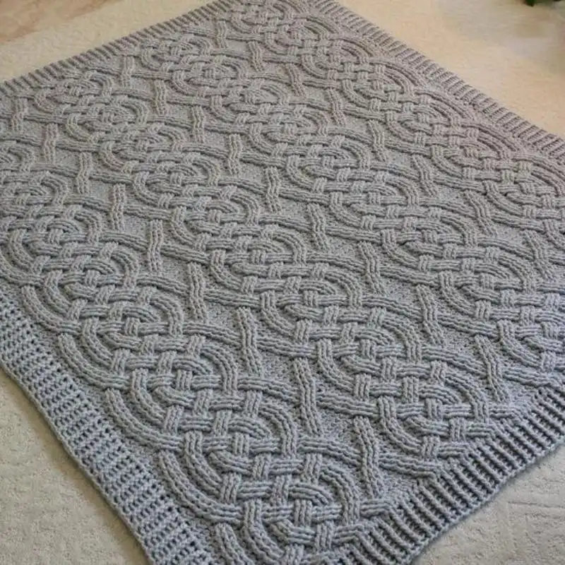 Cloverhill Cable Braided Blanket