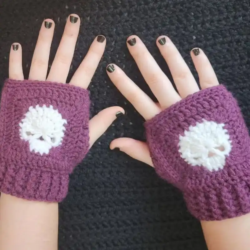 Gothic Skull Fingerless Gloves Crochet Pattern