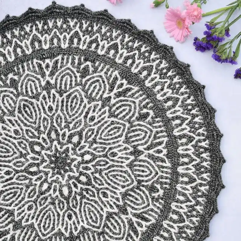Graphite Mandala – Brioche Crochet Rug Pattern