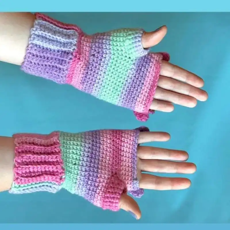 Heartbreaker Fingerless Gloves