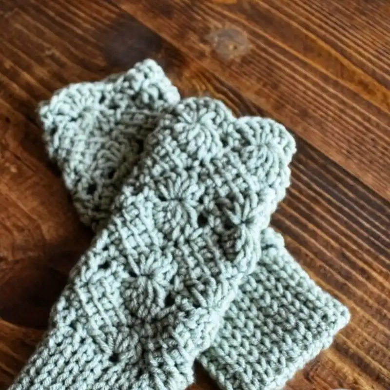 Rustic Lotus Fingerless Gloves Crochet Pattern
