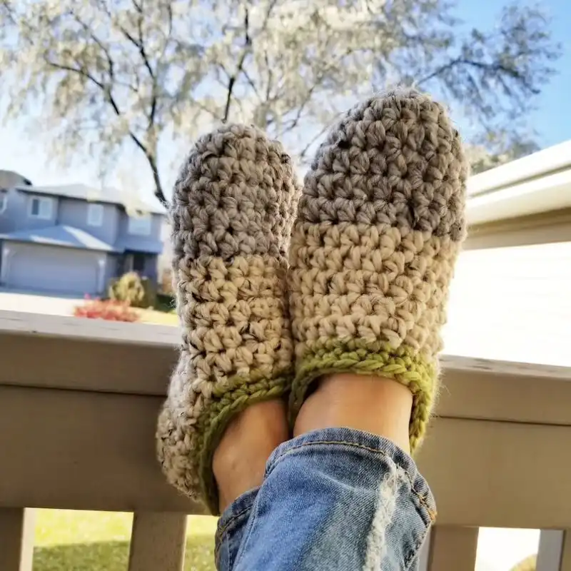 Simple Slippers Crochet Pattern