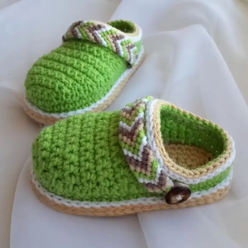 Baby Clog Shoe Crochet Pattern