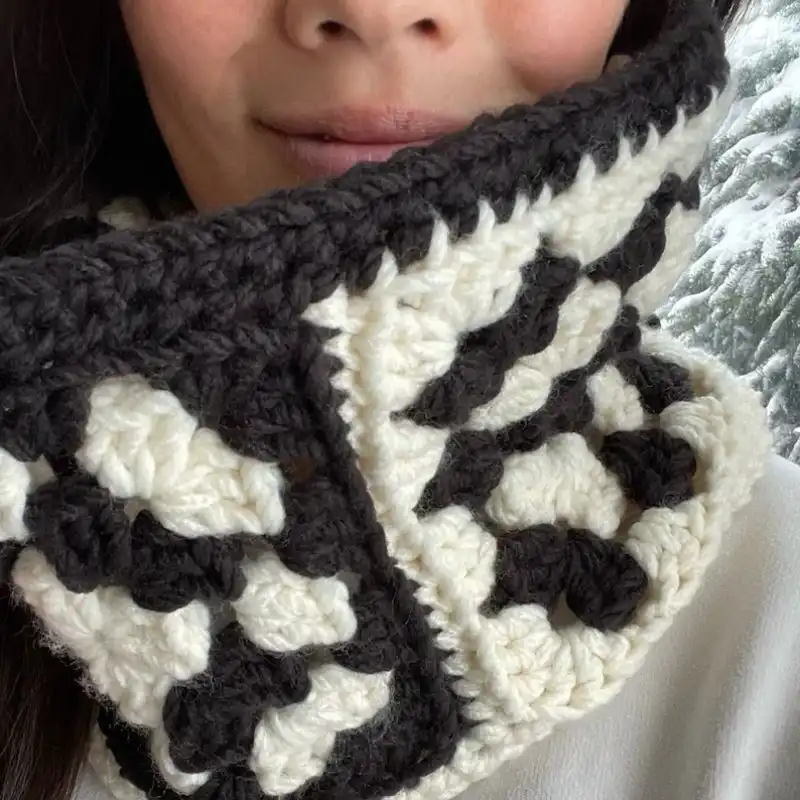 Black & White Granny Square Crochet Neck Warmer Pattern