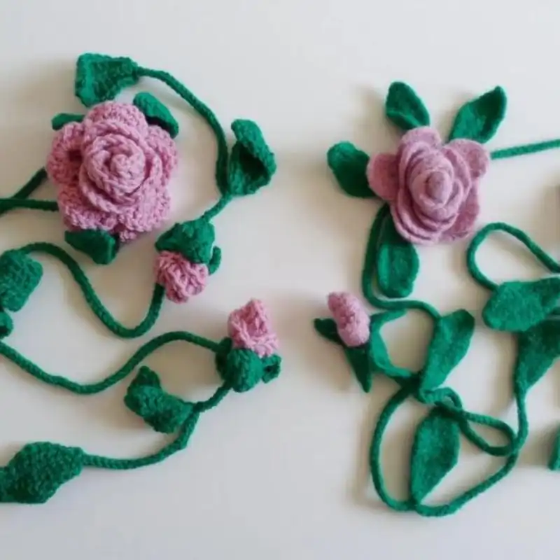 Rose Necklace Crochet Pattern