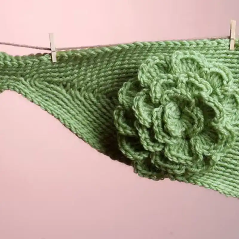 Simple Headband With Large Flower Crochet Pattern