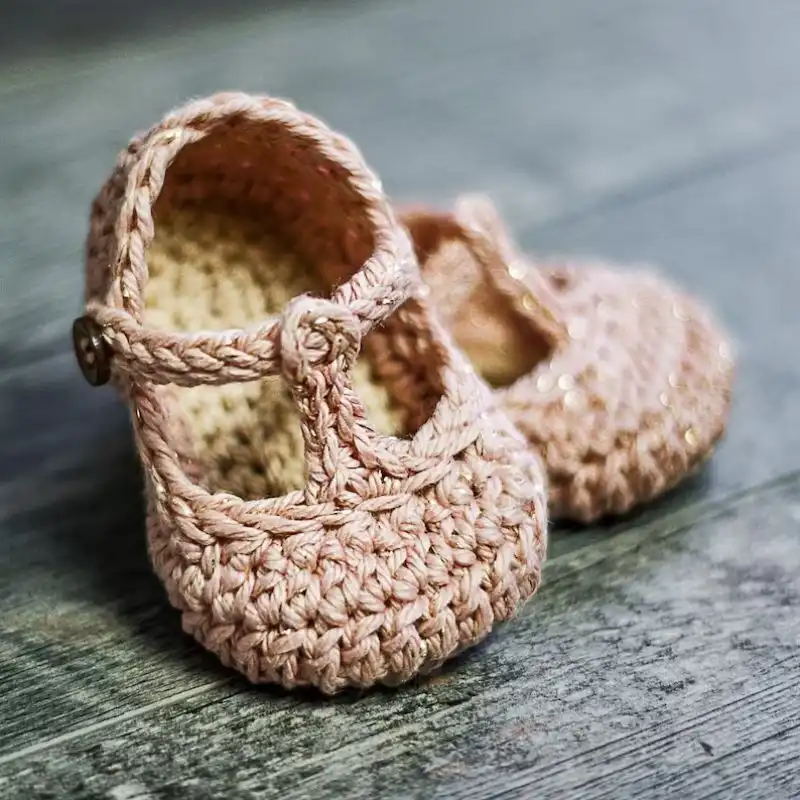 T-Strap Baby Shoes Crochet Pattern