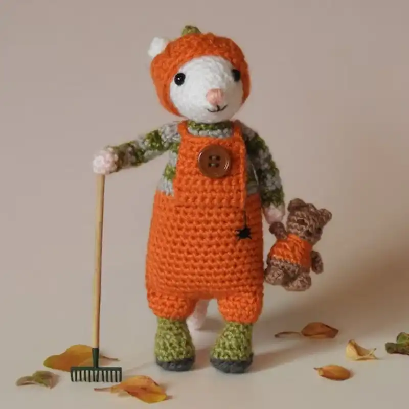 Knitted Pumpkin Mouse Pattern