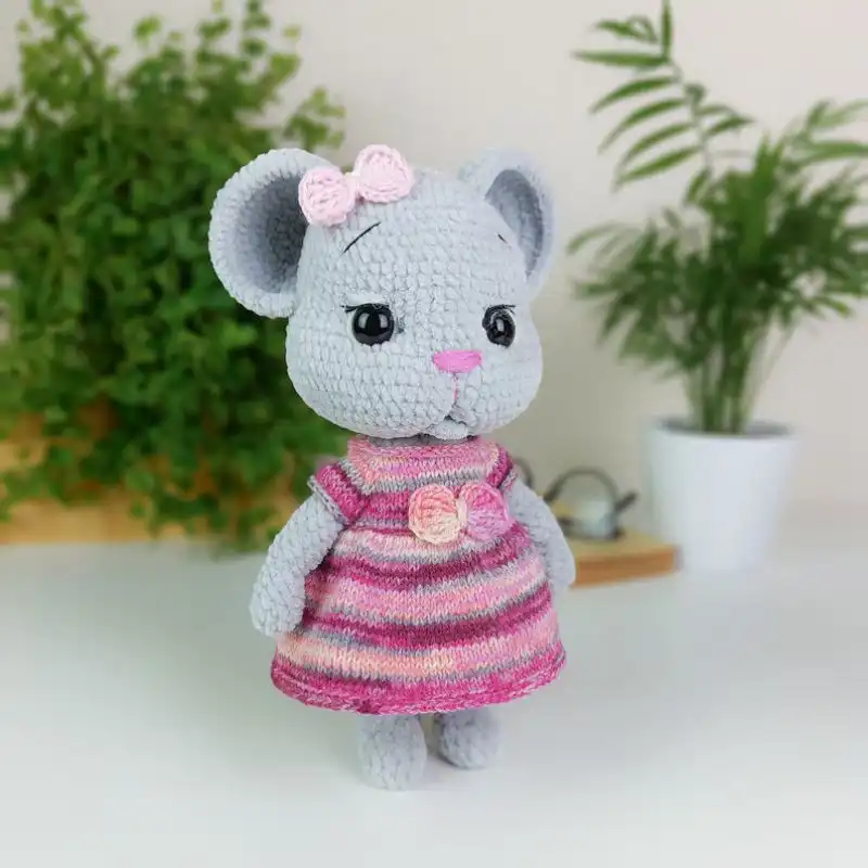 Mouse Crochet Pattern With A Dress