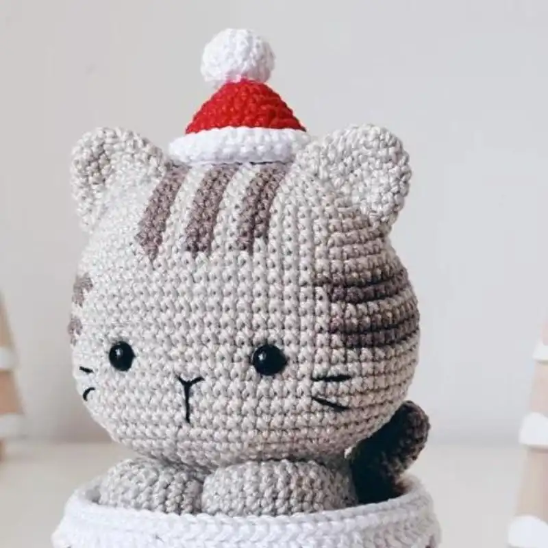 Santa Cat - Christmas Crochet Pattern