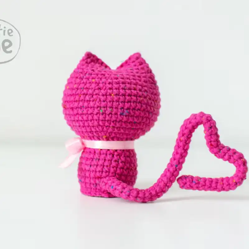 Valentine's Kitten Amigurumi Crochet Pattern